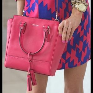 ✨BEAUTIFUL PINK FUSHIA LEATHER COACH BAG✨👛